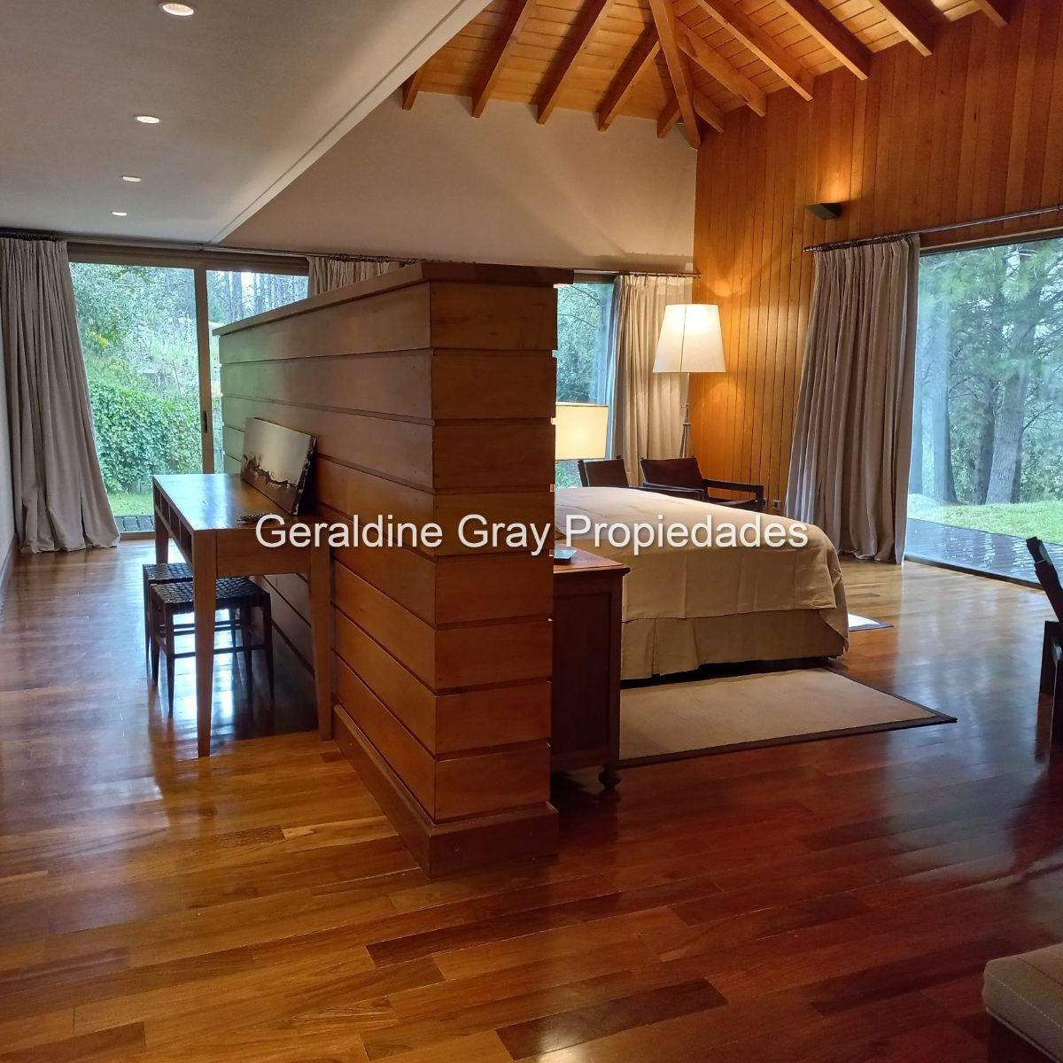 Foto de Casa en venta de 6 dormitorios c/ cochera en Chapelco Golf & Resort, imagen 3