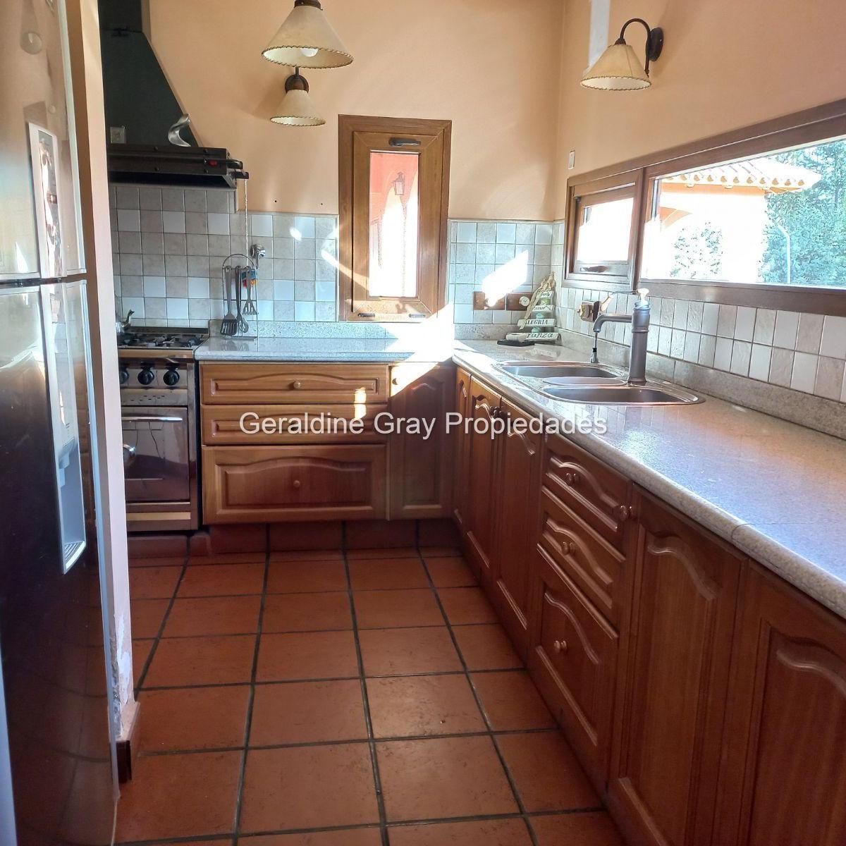 Casa de 3 Dorm. con Pileta en Barrio Aires del Valle, Cipolletti 3