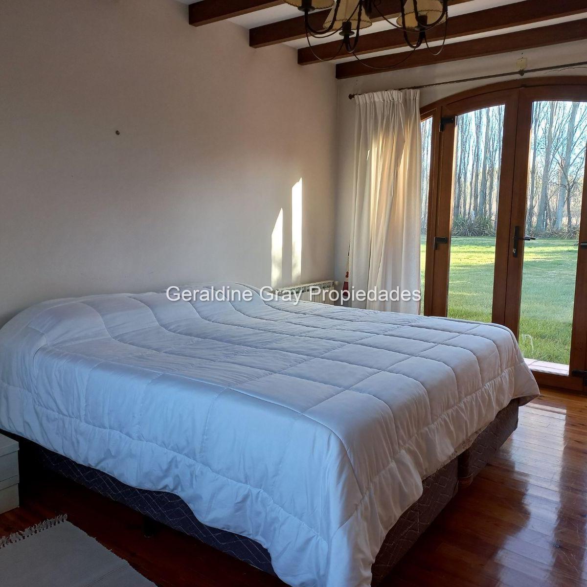 Casa de 3 Dorm. con Pileta en Barrio Aires del Valle, Cipolletti 5