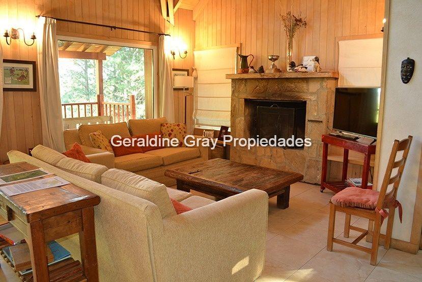 Foto de Casa en venta de 5 dormitorios c/ cochera en Chapelco Golf & Resort, imagen 2