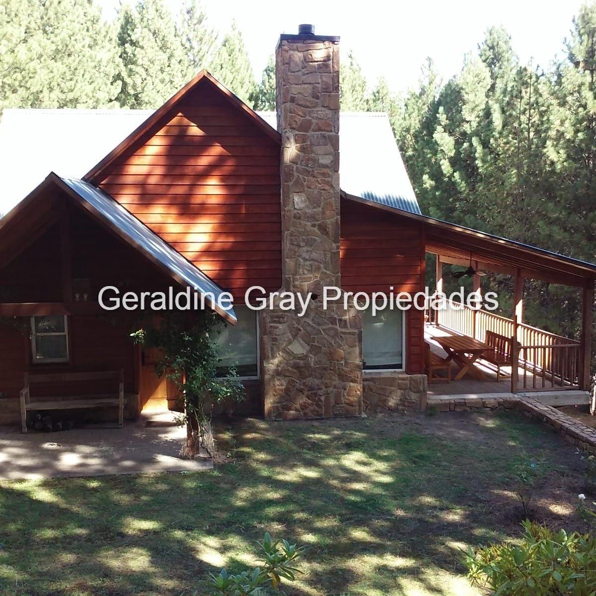 Casa en Venta de 5 Dorm. C/ Cochera en Chapelco Golf & Resort 1