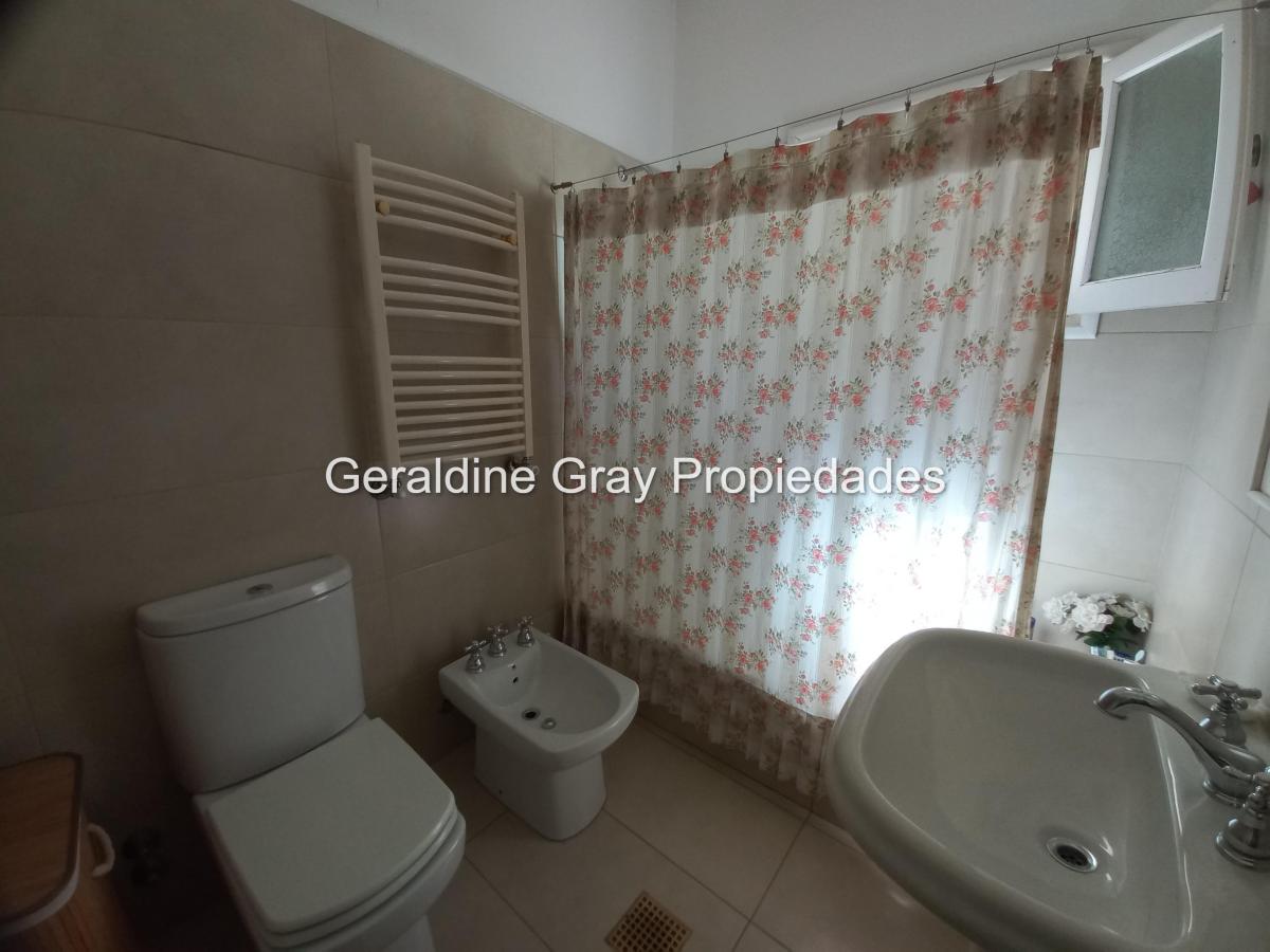 Foto de Casa de 3 dormitorios en venta en zona centro de Cinco Saltos, imagen 5