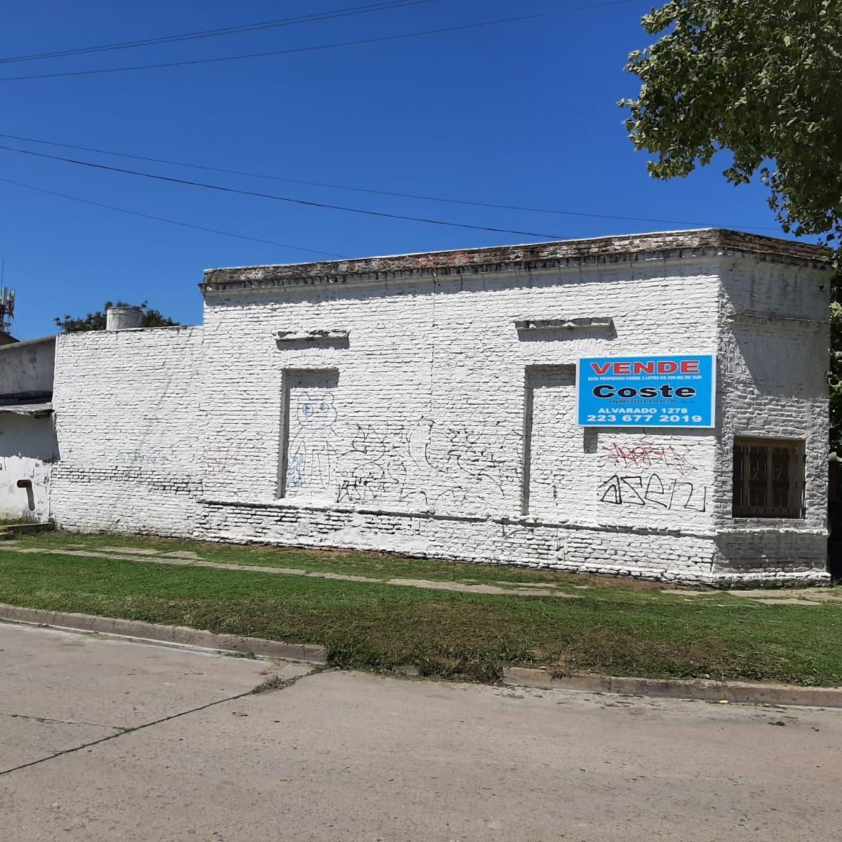 casa antigua sobre dos lotes ideal edificio o grupo de duplex