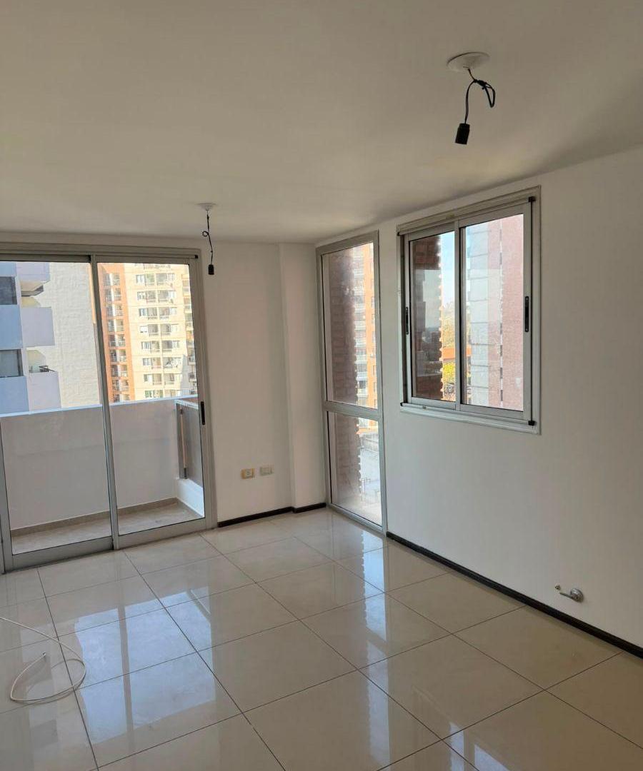 Foto de Alquilo amplio departamento de 1 dormitorio con balcón en Nueva Córdoba, imagen 2