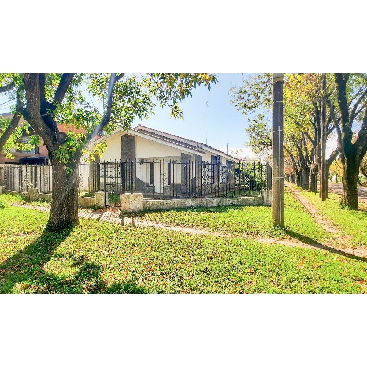 Casa céntrica en Funes