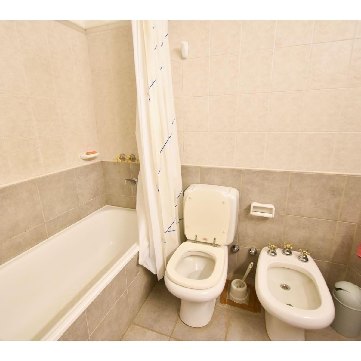 Casa 3 dormitorios en Tomás de la Torre y Bordhabere
