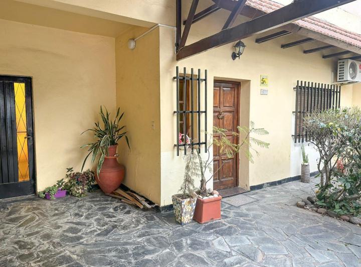 Casa 2/3 dormitorios en Fisherton R