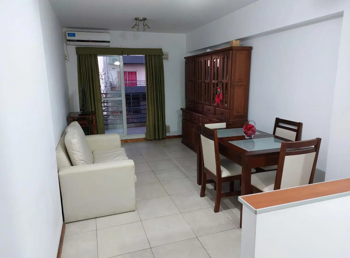 UN DORMITORIO EN VENTA 3