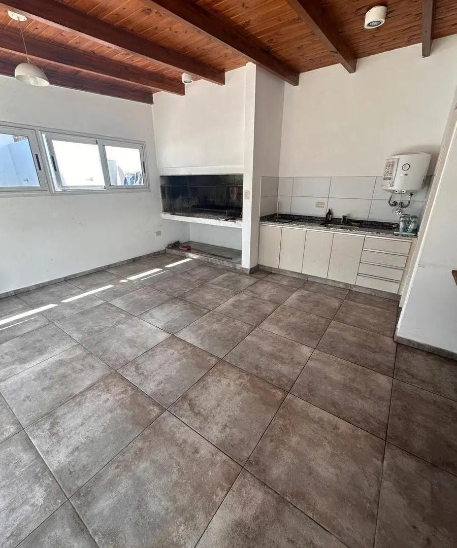 1 DORMITORIO CON COCHERA 8