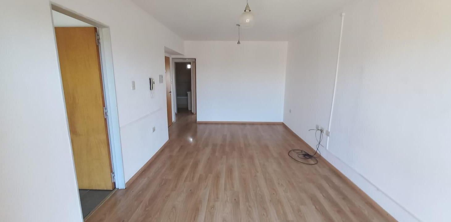 Foto de 1 Dormitorio con cochera, imagen 2