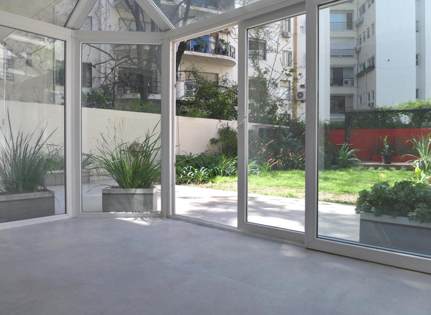 Foto de 130 M2 cubiertos + 120 M2 de jardín con pérgola y patio, imagen 3