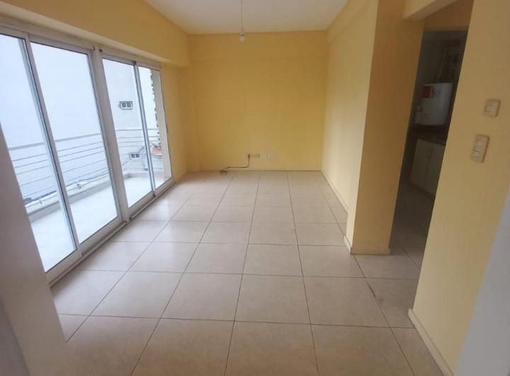 VENTA Departamento de 2 Ambientes con Cochera