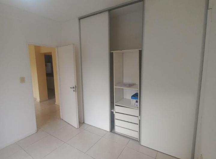 VENTA Departamento de 2 Ambientes con Cochera