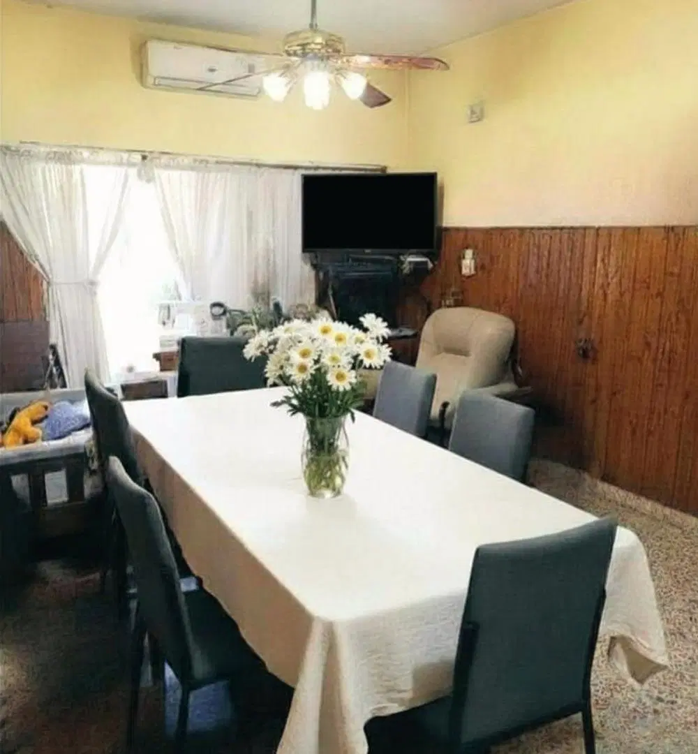 Casa de 208 m² con 3 dormitorios en venta en José Mármol. Apta credito 4