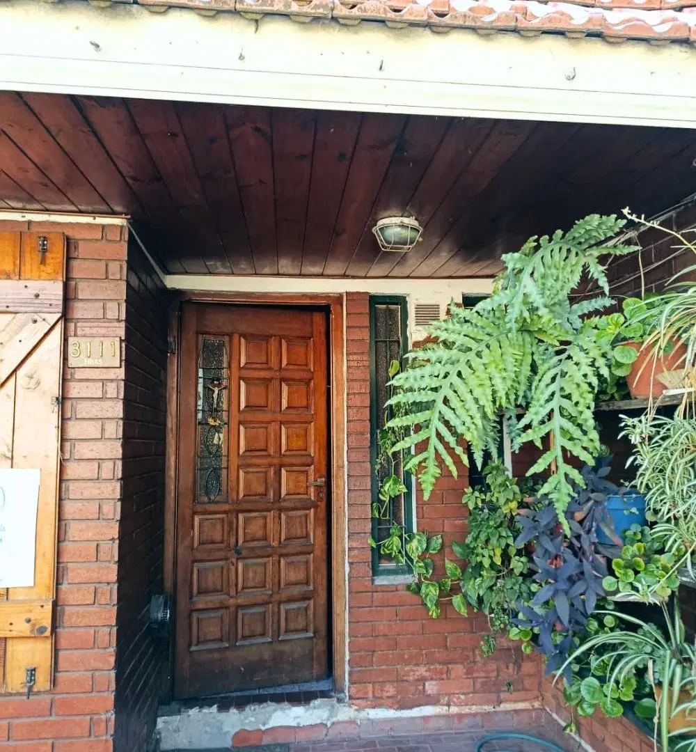 Casa de 208 m² con 3 dormitorios en venta en José Mármol. Apta credito 5