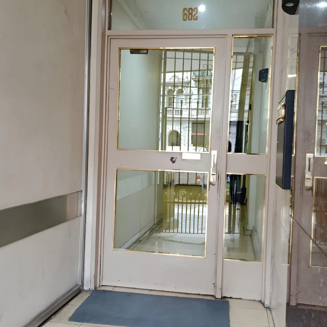 Departamento en Venta en Avellaneda 4