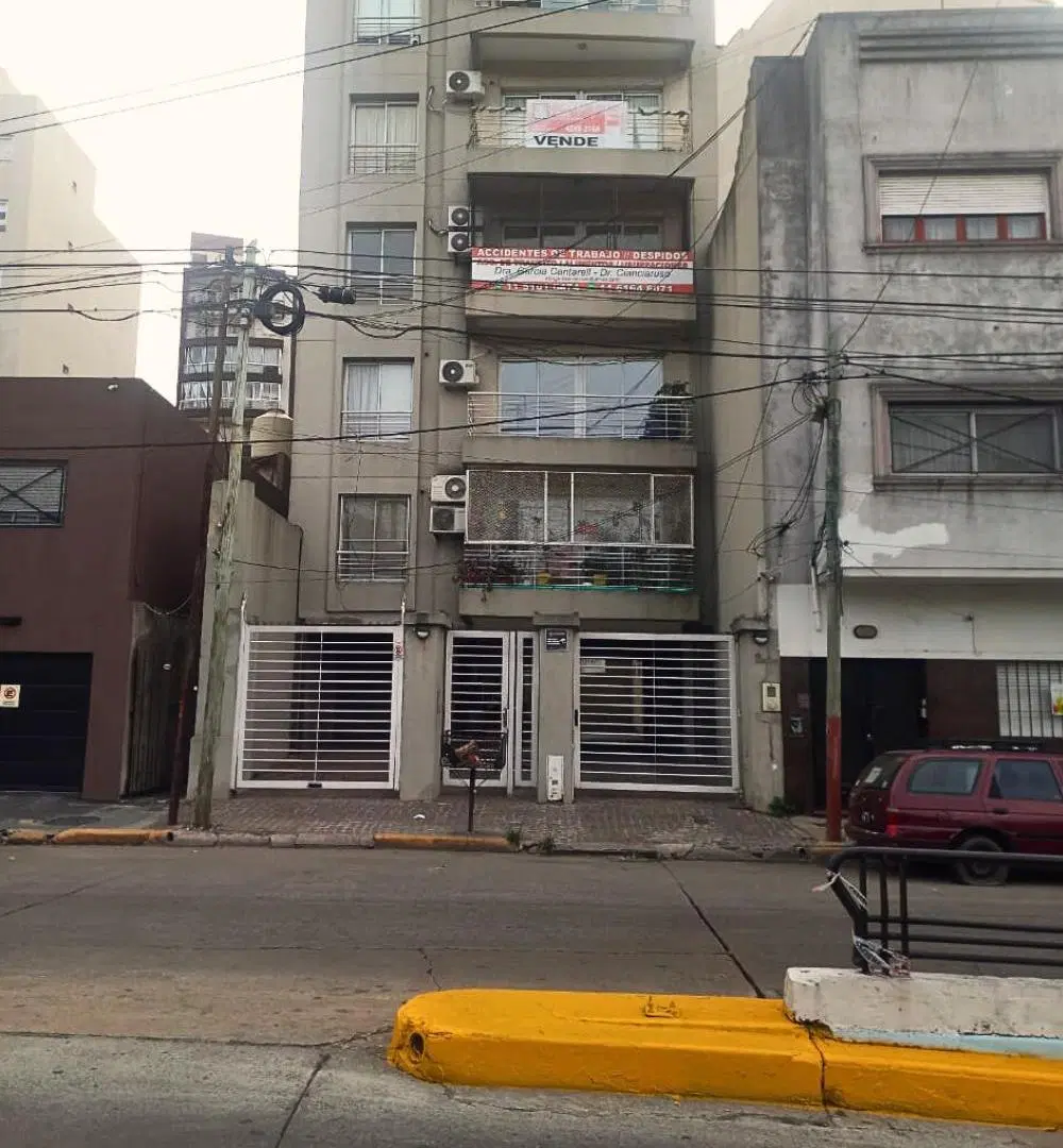 Departamento en Alquiler en Lanús Este 4