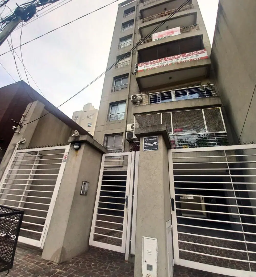 Departamento en Alquiler en Lanús Este 3