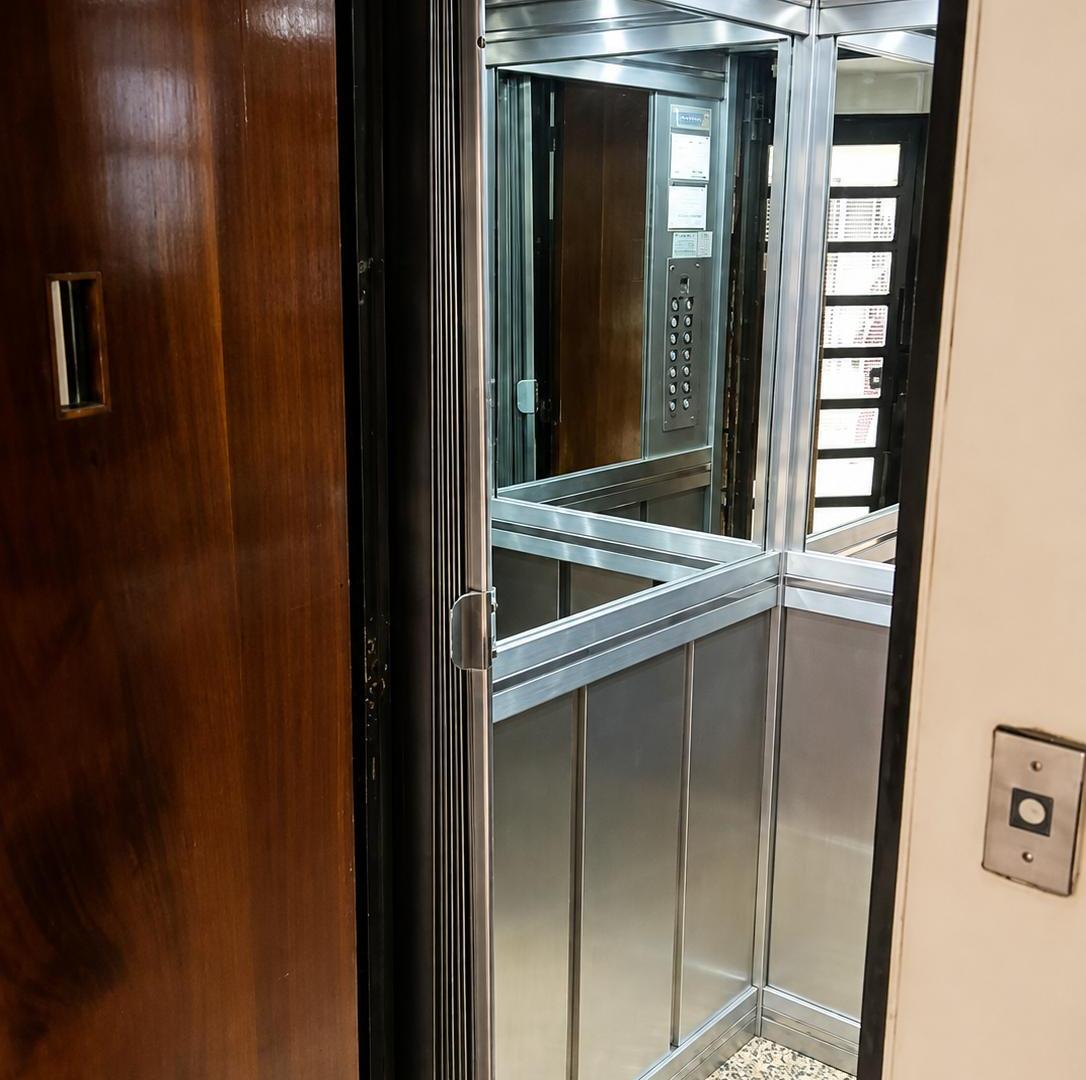 Foto de VENTA – Semipiso 2 Ambientes con Balcón | Lanús Centro | APTO CRÉDITO, imagen 1