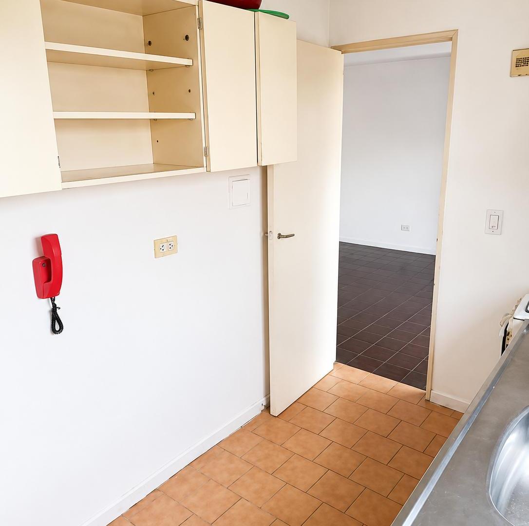 Foto de VENTA – Semipiso 2 Ambientes con Balcón | Lanús Centro | APTO CRÉDITO, imagen 5