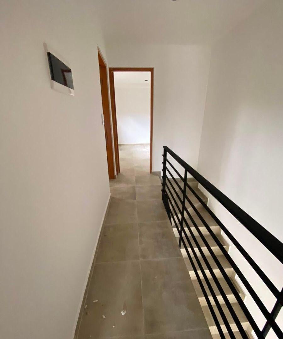 Foto de OPORTUNIDAD: DUPLEX DE 3 DORMITORIOS A ESTRENAR EN BARRIO CERRADO, imagen 4