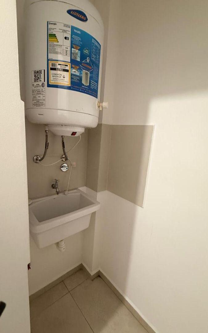 Foto de Departamento de 50 m² en Edificio Alarif Trench de 1 dormitorio en, imagen 2