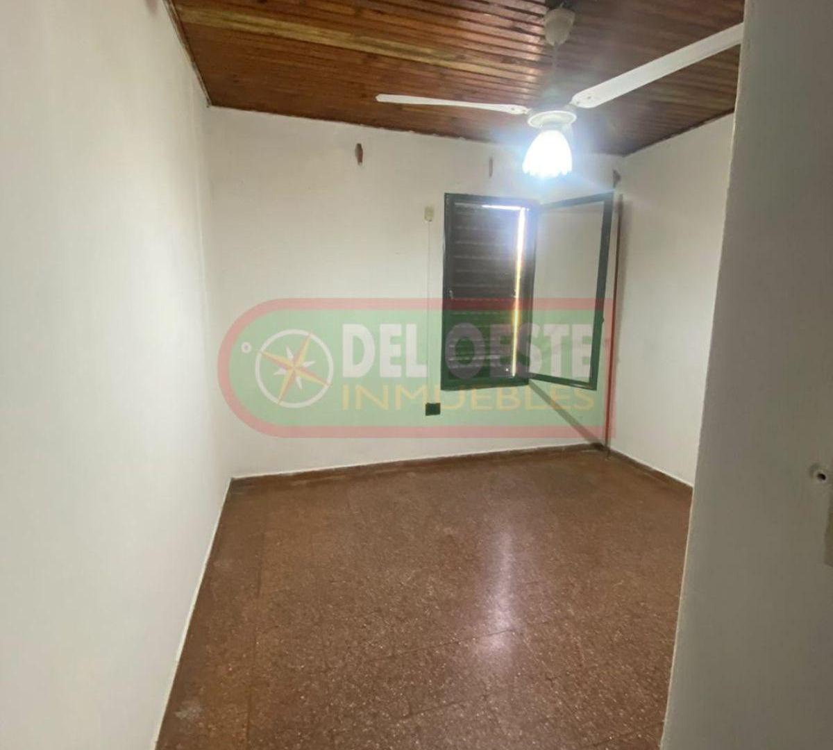 Foto de Casa de 108 m² con 4 habitaciones en venta y alquiler en Villa Cabello, imagen 3