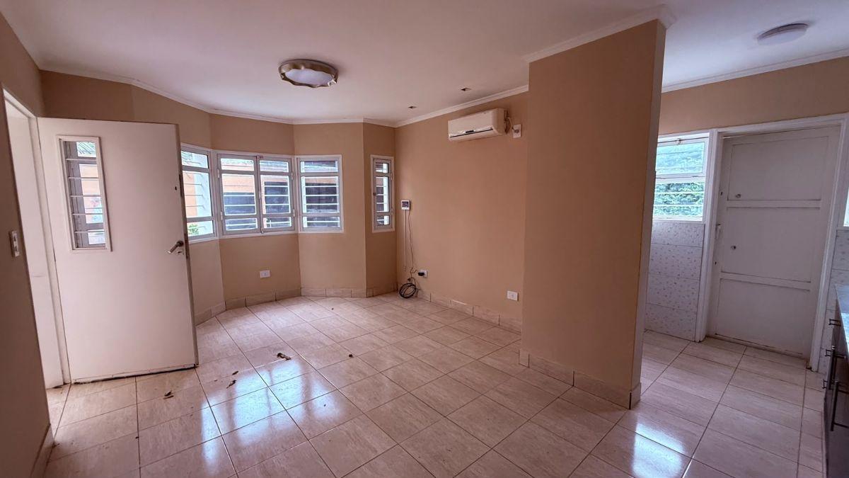 Foto de Casa de 300 m² con 3 habitaciones en venta en El Laurel, imagen 4