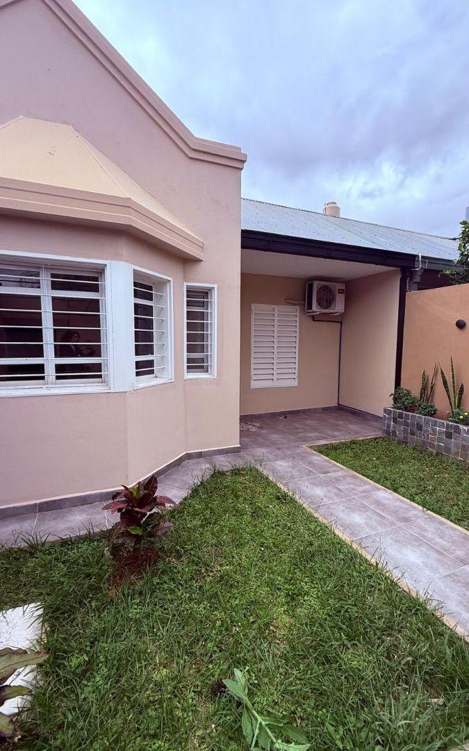 Foto de Casa de 300 m² con 3 habitaciones en venta en El Laurel, imagen 3