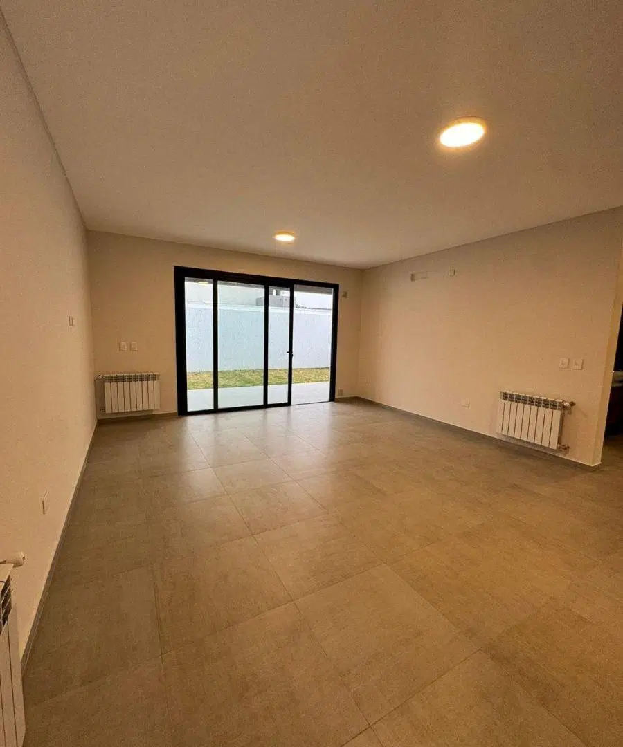 Vendemos dúplex de dos dormitorios en San Ignacio Village 3