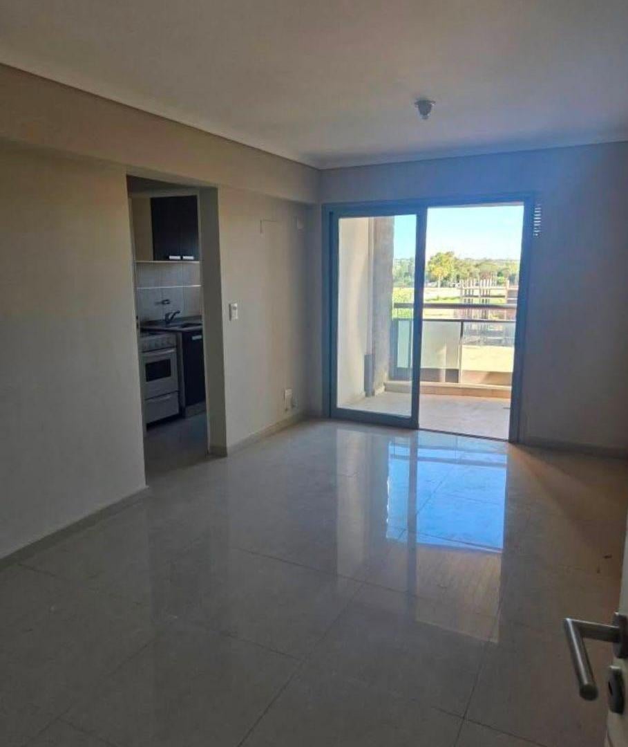Foto de Vendemos departamento de un dormitorios con cochera en Altos Villa sol, imagen 1