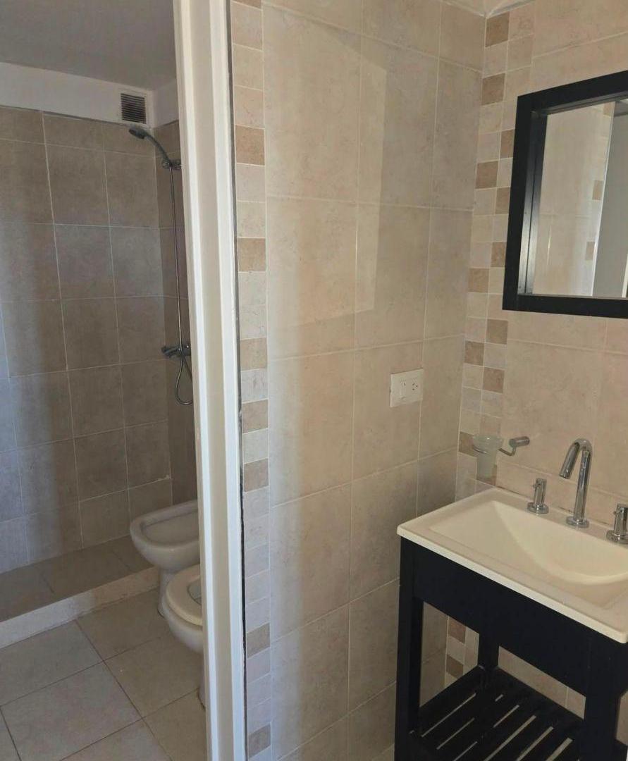 Foto de Vendemos departamento de un dormitorios con cochera en Altos Villa sol, imagen 4