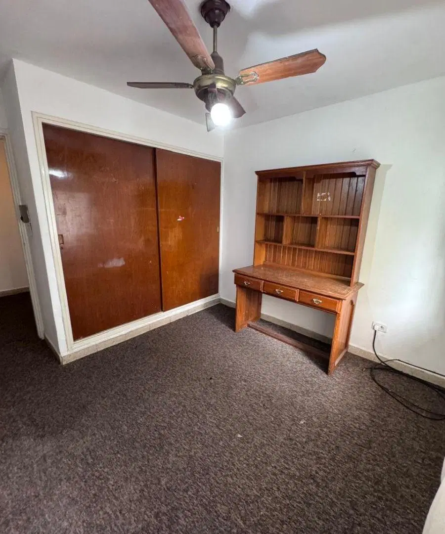 Se Alquila Casa de tres dormitorios (posibilidad comercial o consultorios) 4