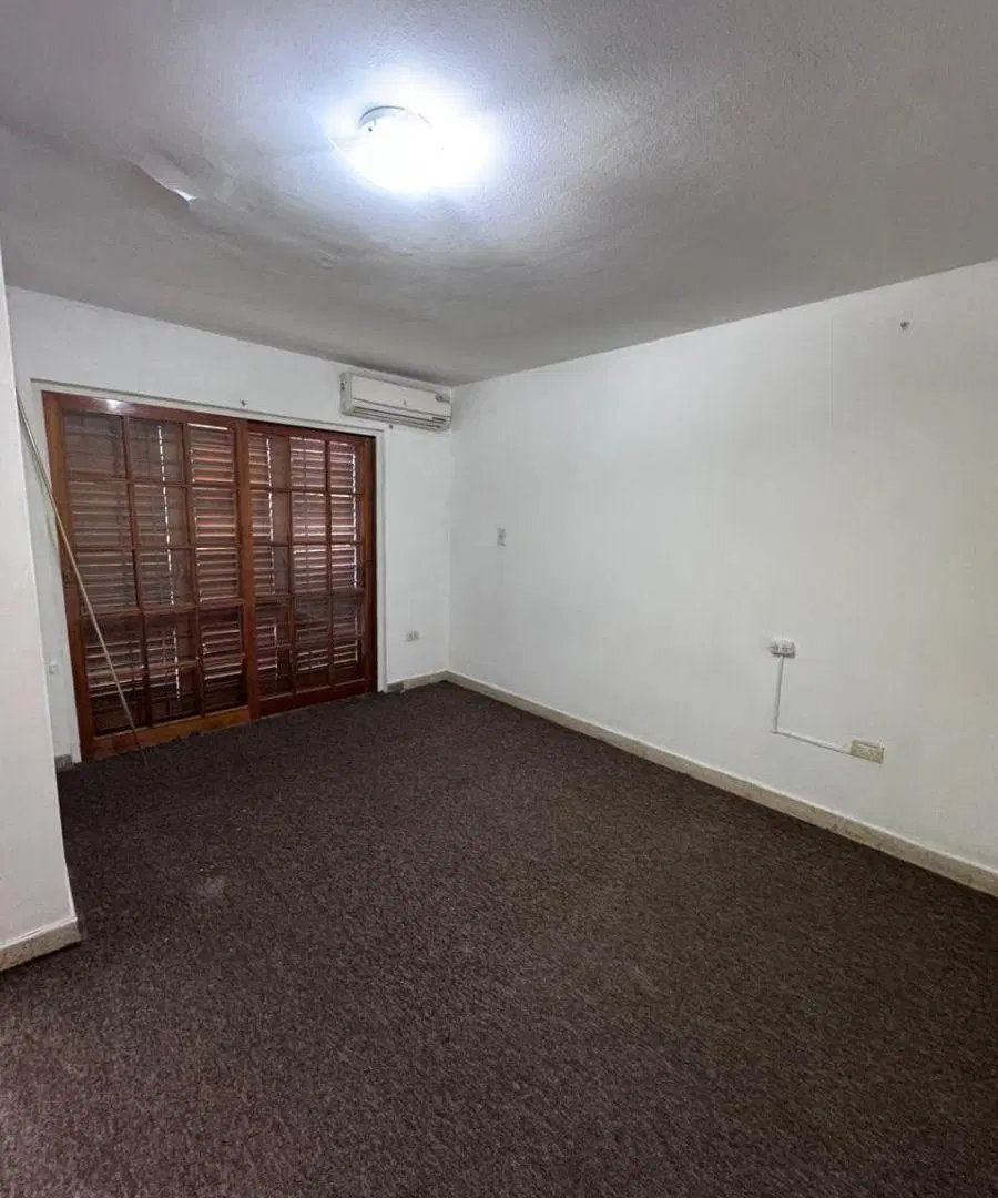 Se Alquila Casa de tres dormitorios (posibilidad comercial o consultorios) 3