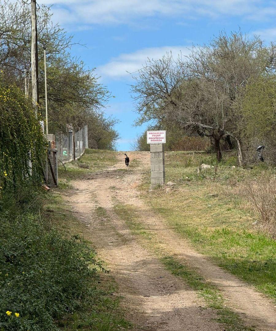 Vendemos hermoso lote en la Granja. Facilidades