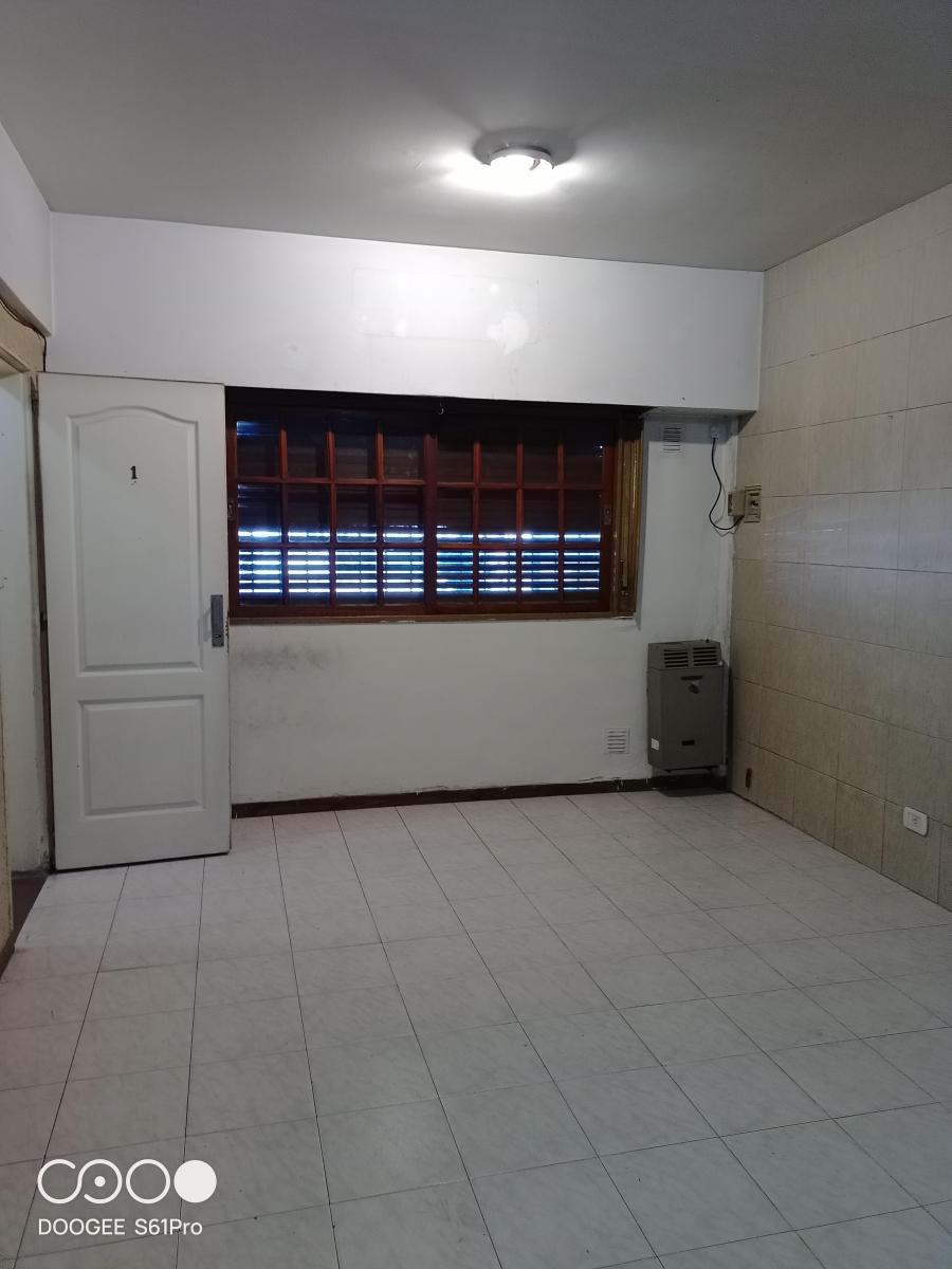 Departamento de 2 Ambientes en Planta Baja con Patio y Lavadero 4