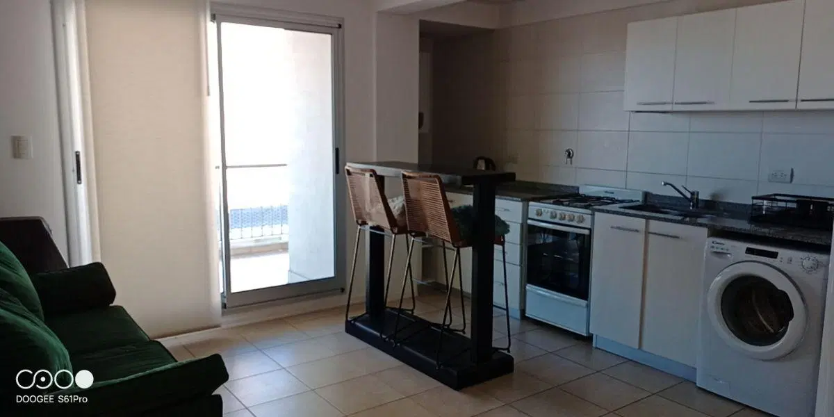 Departamento 2 ambientes al frente con balcon terraza 5