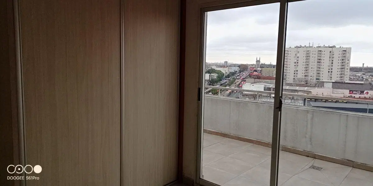 Departamento 2 ambientes al frente con terraza balcon 5