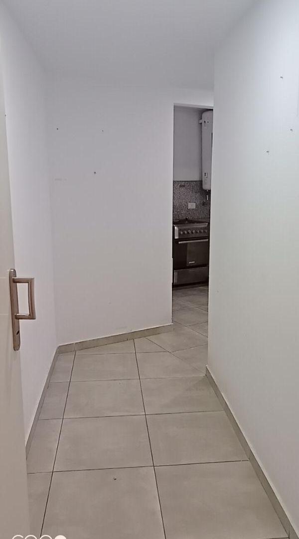 Foto de Departamento 3 ambientes a la calle con balcon corrido, imagen 1