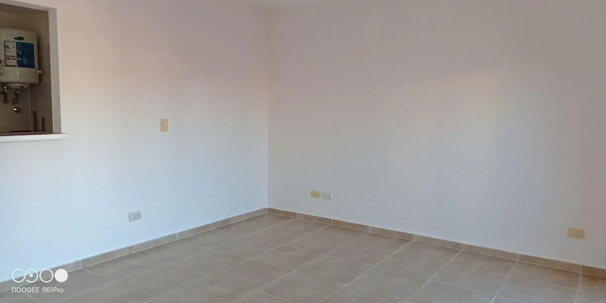 Departamento mono ambiente divisible con balcon corrido al frente 5