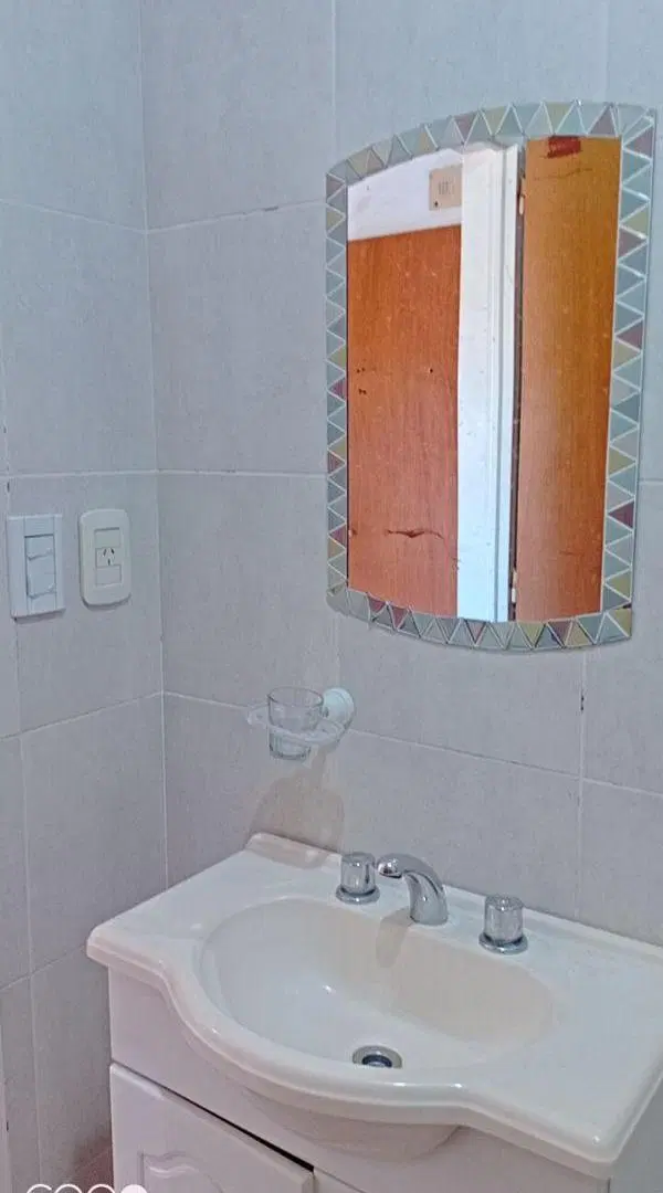 Departamento 2 ambientes a la calle con balcon 5