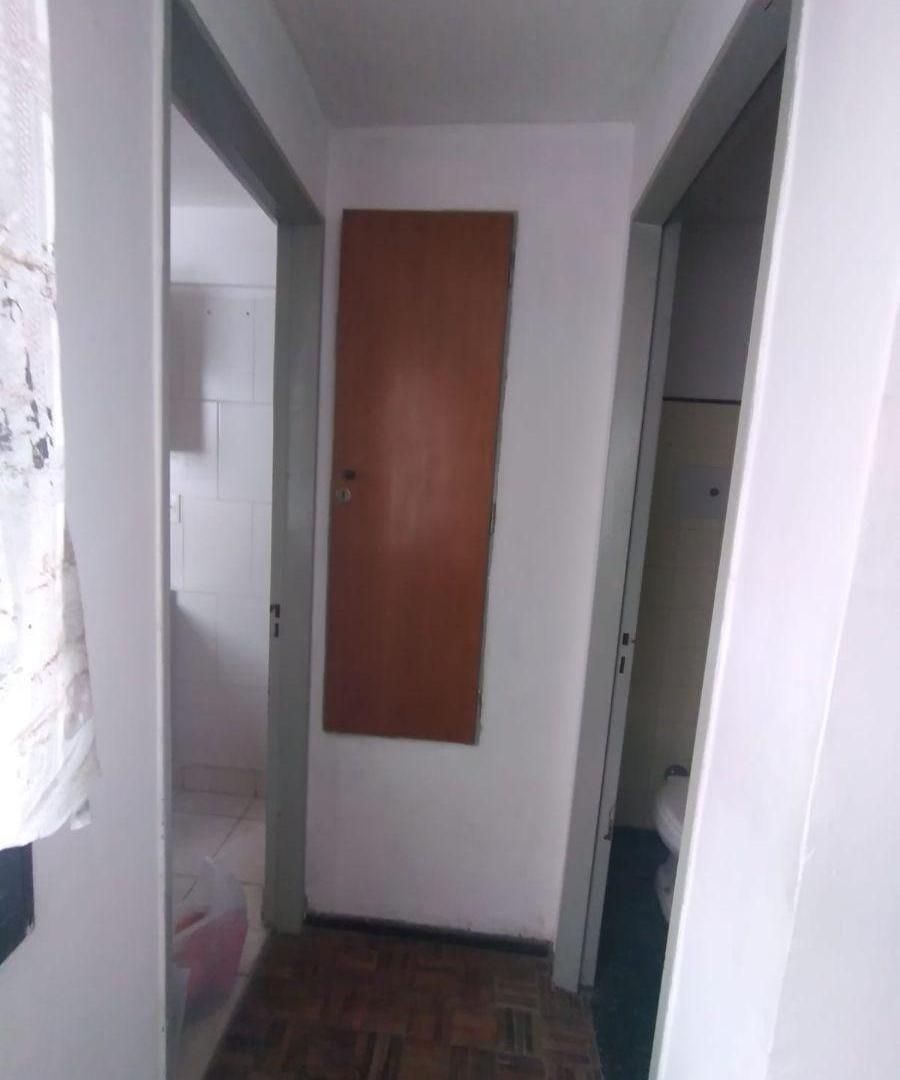 Foto de Departamento de un ambiente lateral y cocina independiente, imagen 2