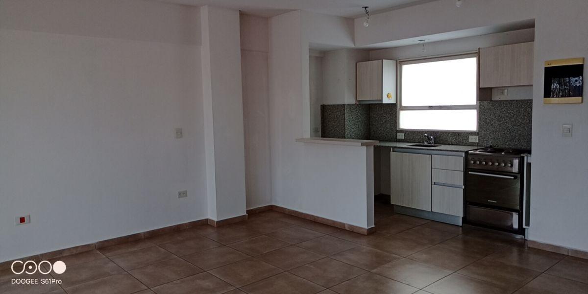 Foto de Departamento 2 ambientes a la calle con balcon, imagen 5