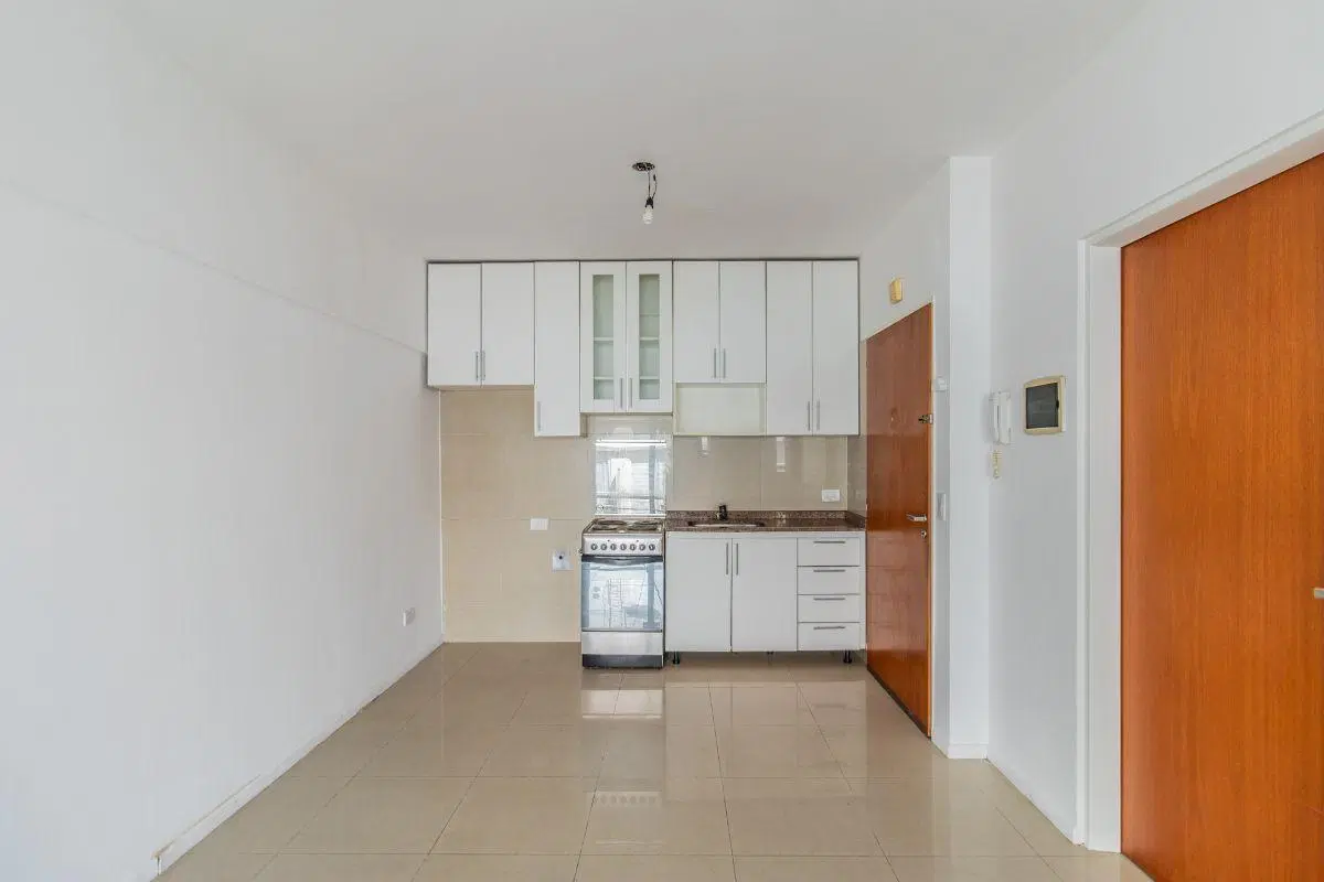 ALQUILER DEPARTAMENTO 1 AMBIENTE CON BALCON CORRIDO EN VILLA URQUIZA. 3