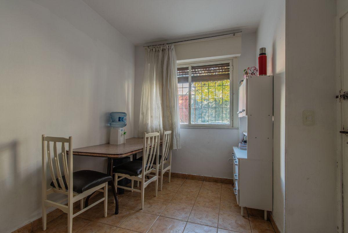 Foto de VENTA DEPARTAMENTO 3 AMBIENTES PLANTA BAJA CON PATIO, imagen 2