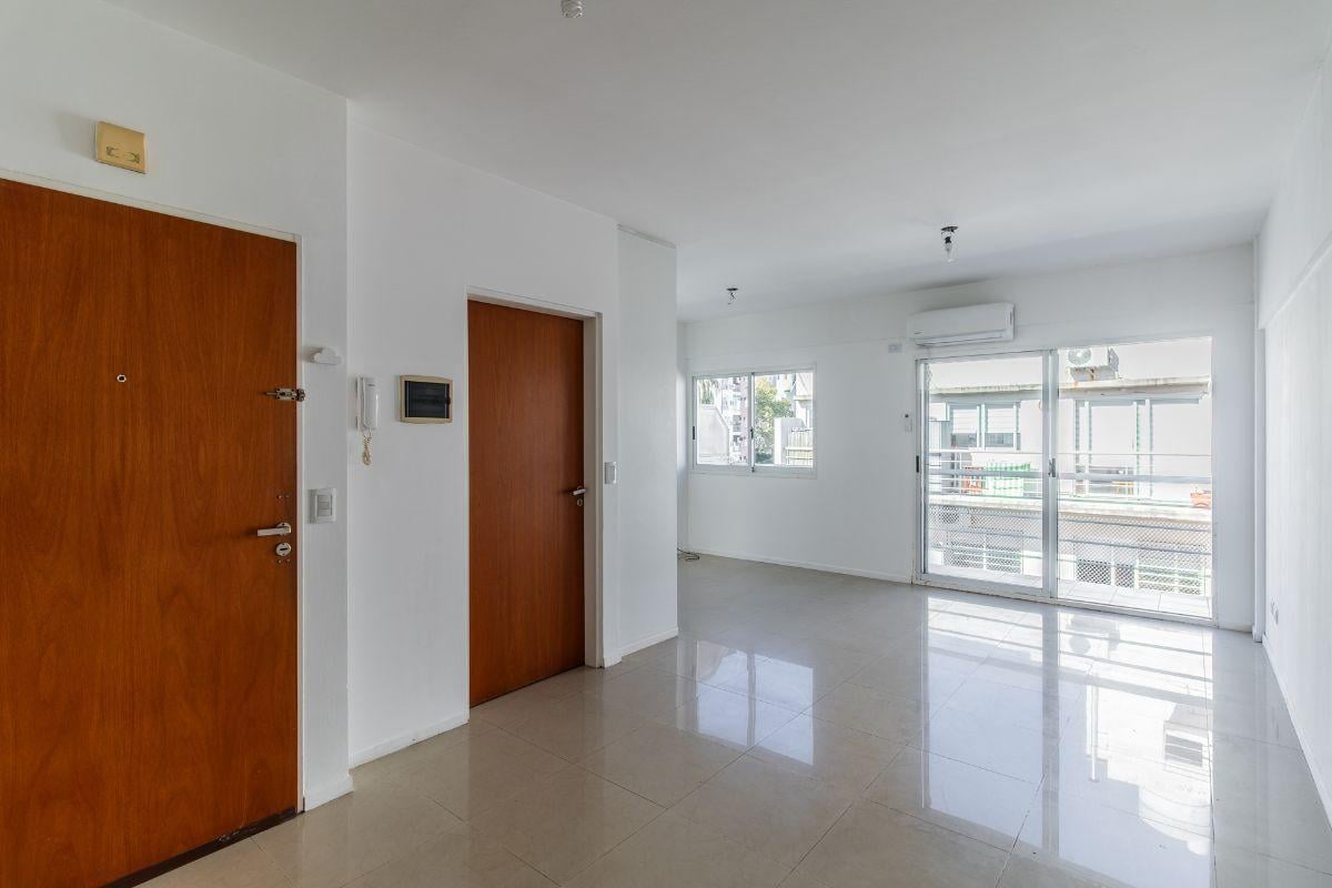 ALQUILER DEPARTAMENTO 1 AMBIENTE CON BALCON CORRIDO EN VILLA URQUIZA.