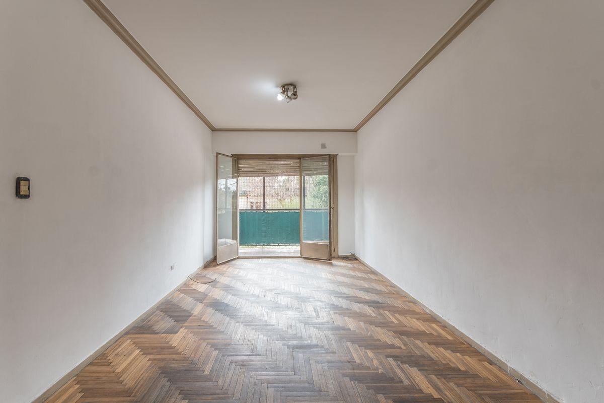 Foto de VENTA DEPARTAMENTO 3 AMBIENTES EN VILLA DEL PARQUE – APTO CREDITO, imagen 2