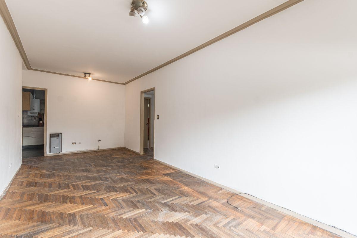 Foto de VENTA DEPARTAMENTO 3 AMBIENTES EN VILLA DEL PARQUE – APTO CREDITO, imagen 3