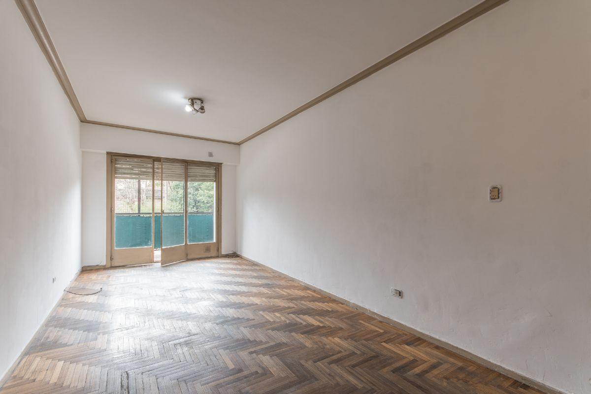 Foto de VENTA DEPARTAMENTO 3 AMBIENTES EN VILLA DEL PARQUE – APTO CREDITO, imagen 2