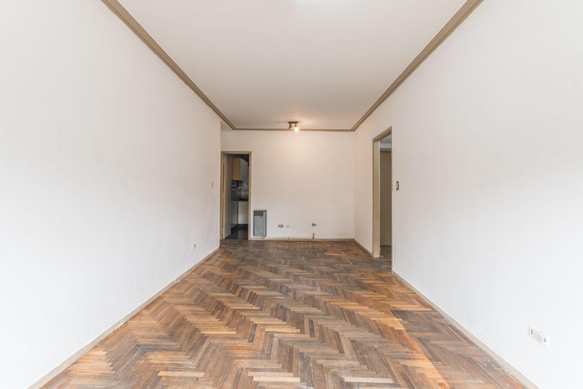 Foto de VENTA DEPARTAMENTO 3 AMBIENTES EN VILLA DEL PARQUE – APTO CREDITO, imagen 3